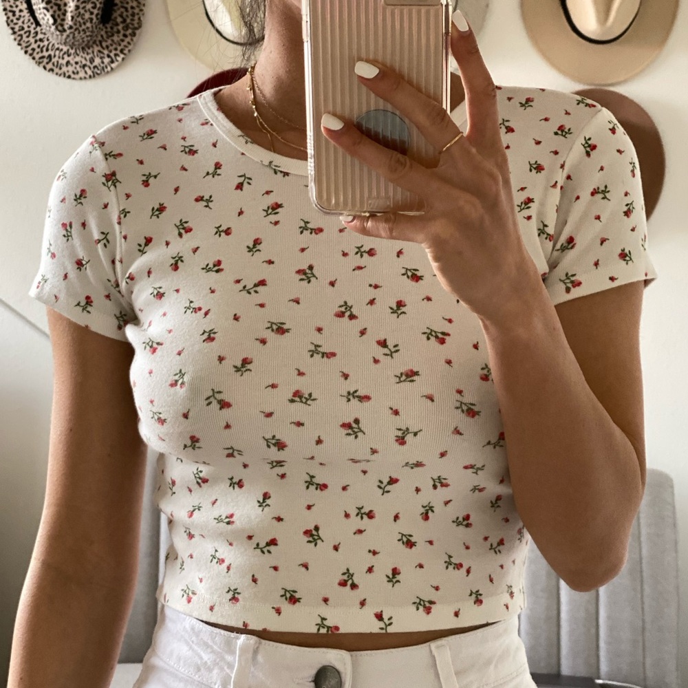 Sold // Brandy Melville Flora Tee